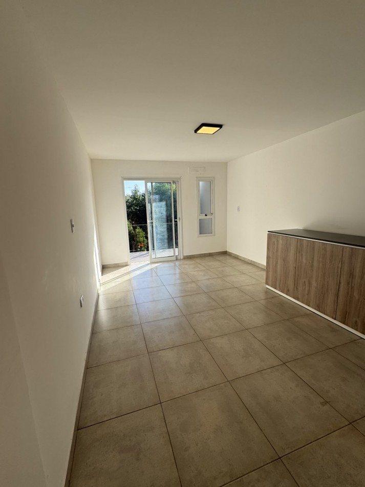 ALQUILER MONO AMBIENTE EN YB 